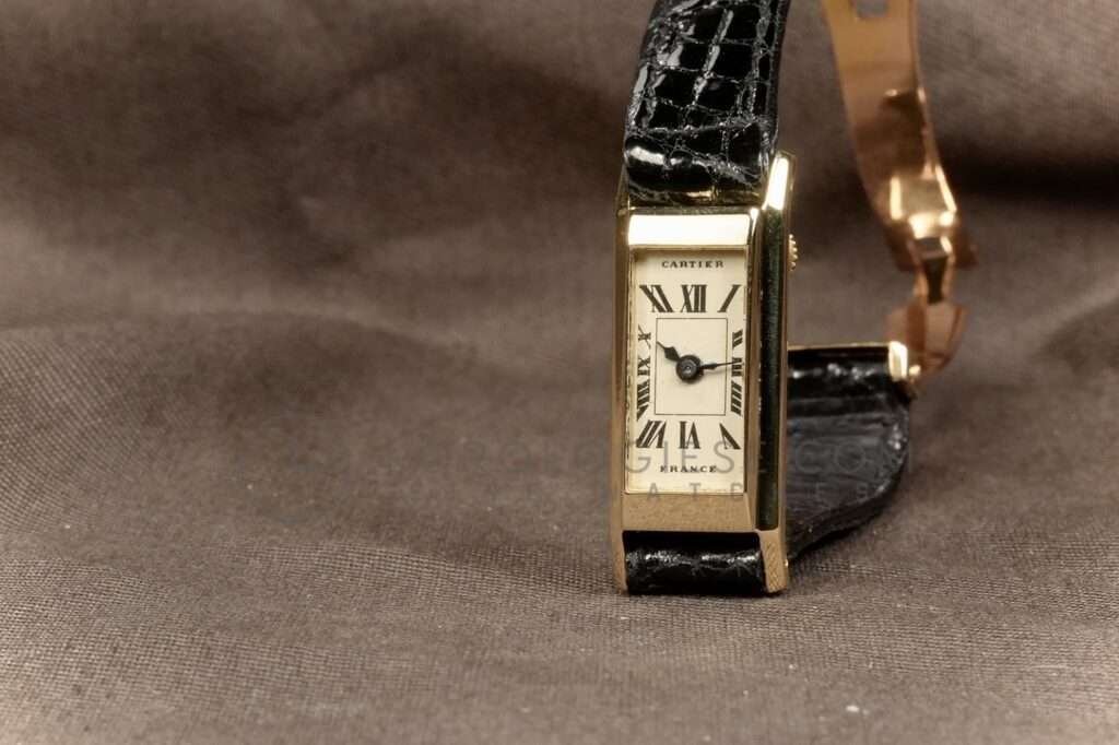 Cartier - Tank Baguette — visuel 3